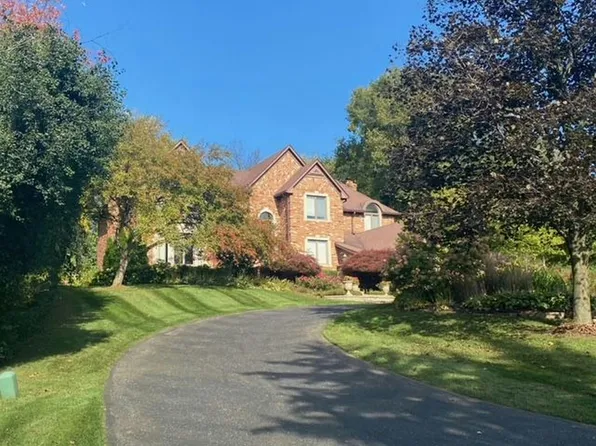 3230 Chestnut Run Dr, Bloomfield Hills, MI 48302