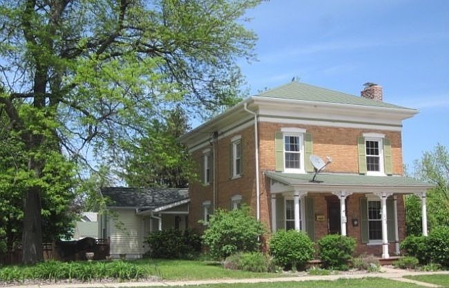 1st image of 243 E Park Ave