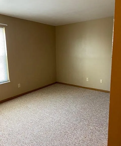 1239 Creve Coeur Crossing Ln #F — Photo 9