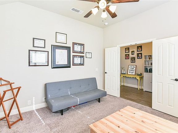4th image of 904 Rockcress Dr