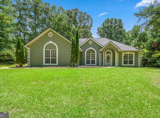 5 Queens Ct, Sharpsburg, GA 30277