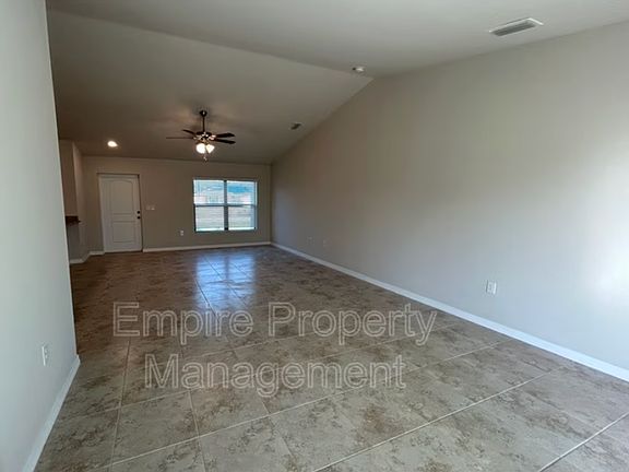 5th image of 4113 NE 22nd Ave