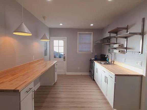 4th image of 44 Cottage Ave APT 2