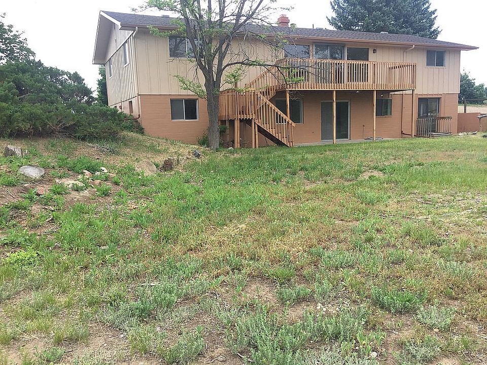 2nd image of 3201 Overlook Ln