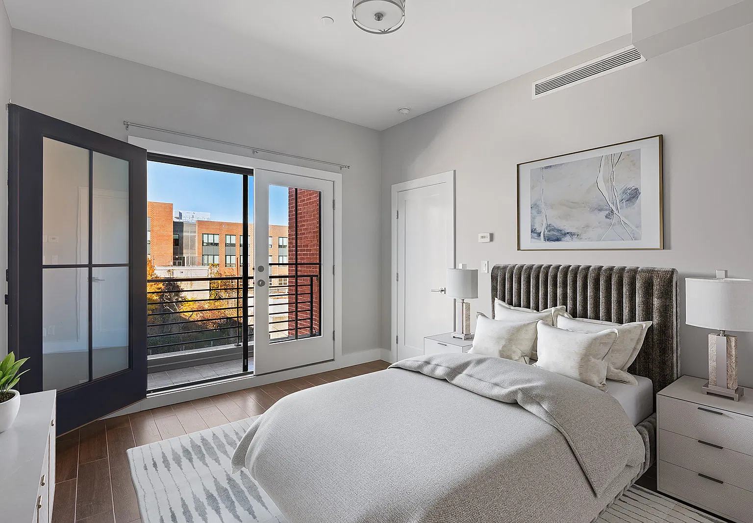 326 Bond Street — Photo 4