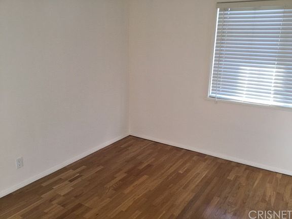 5th image of 2944 N Lincoln St
