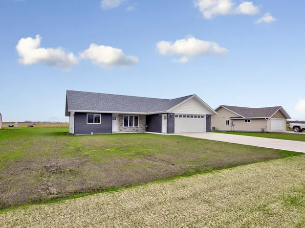 276 N Pond Dr, Jackson, MN 56143
