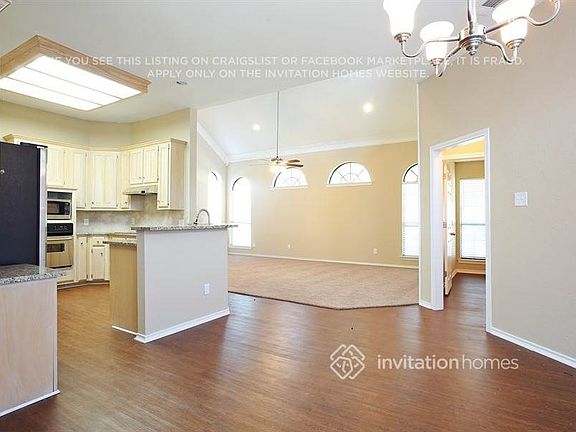 4th image of 8809 Clearlake Dr