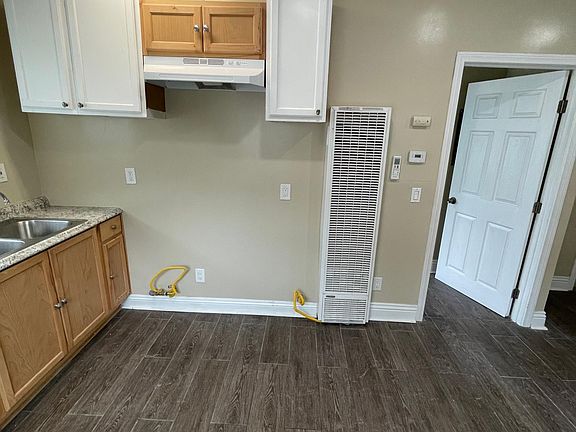 3rd image of 9521 Annetta Ave #B