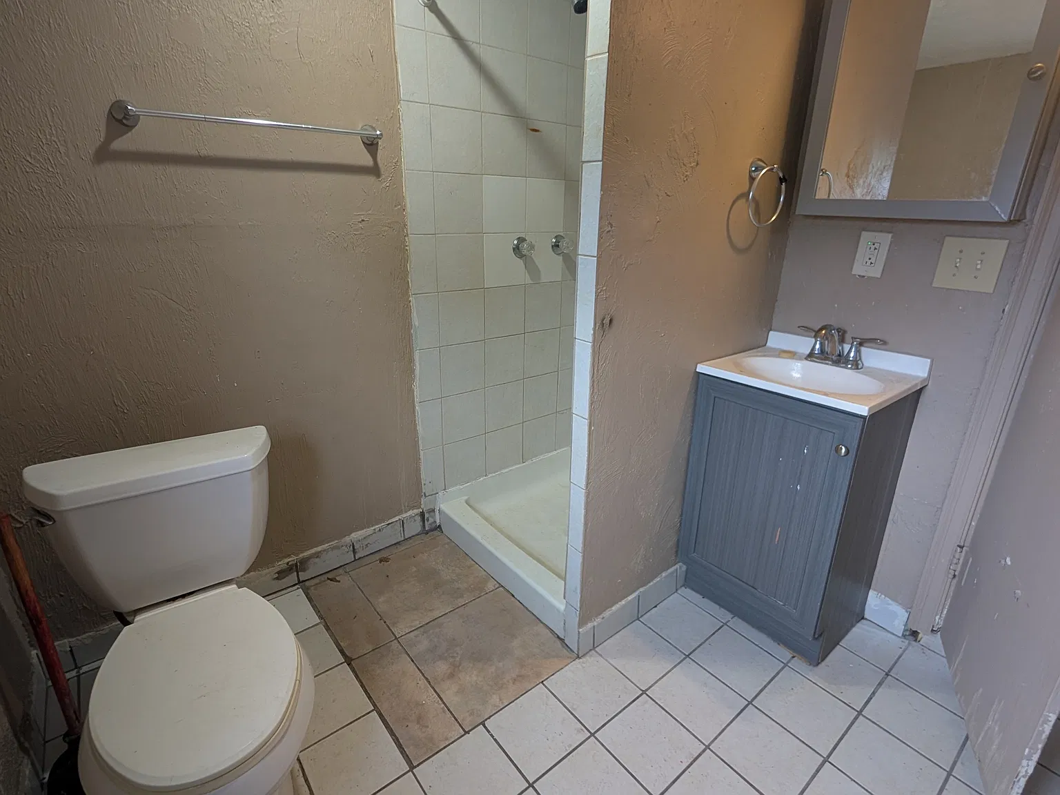 1109 SW Lincoln Street - C — Photo 3