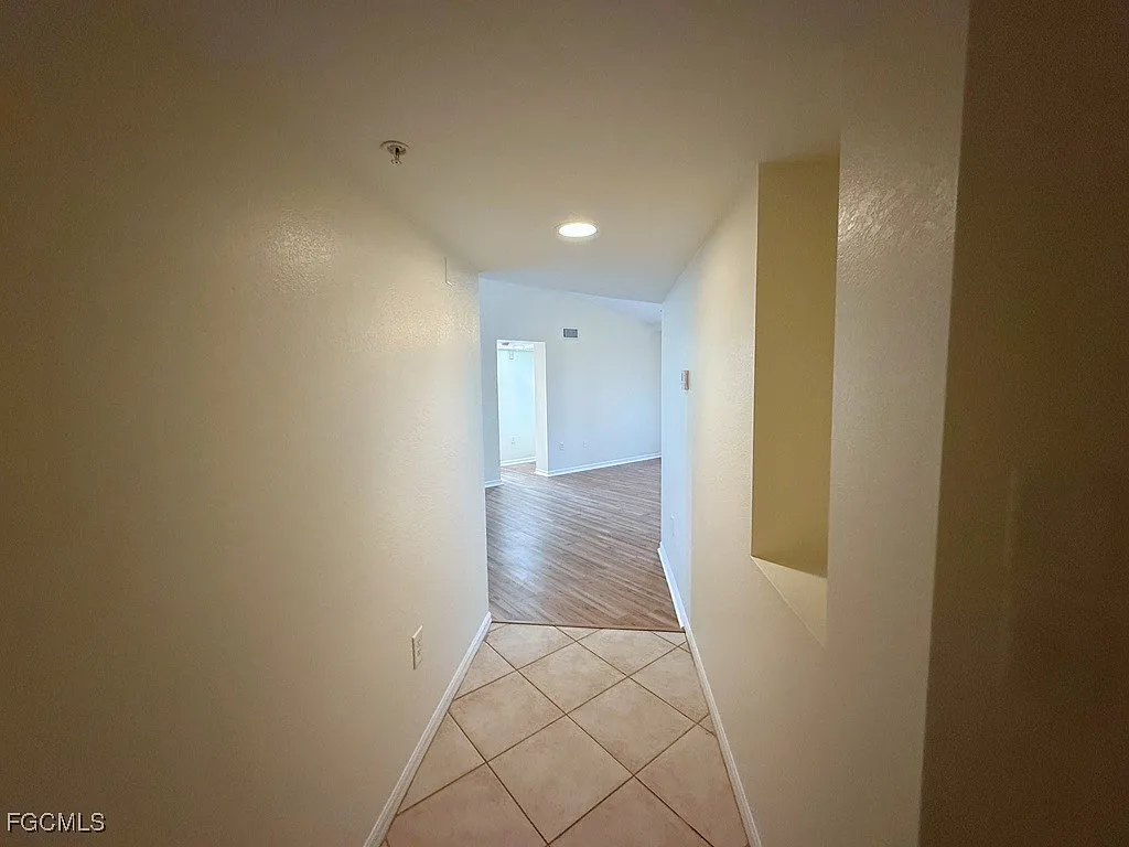 Building Photo - 4135 Residence Dr #618