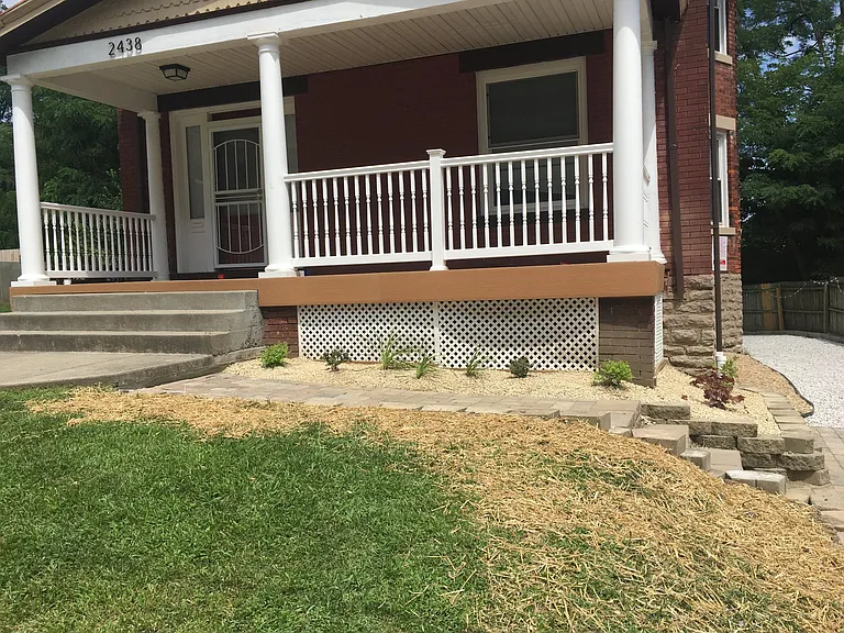 2438 Highland Ave — Photo 7