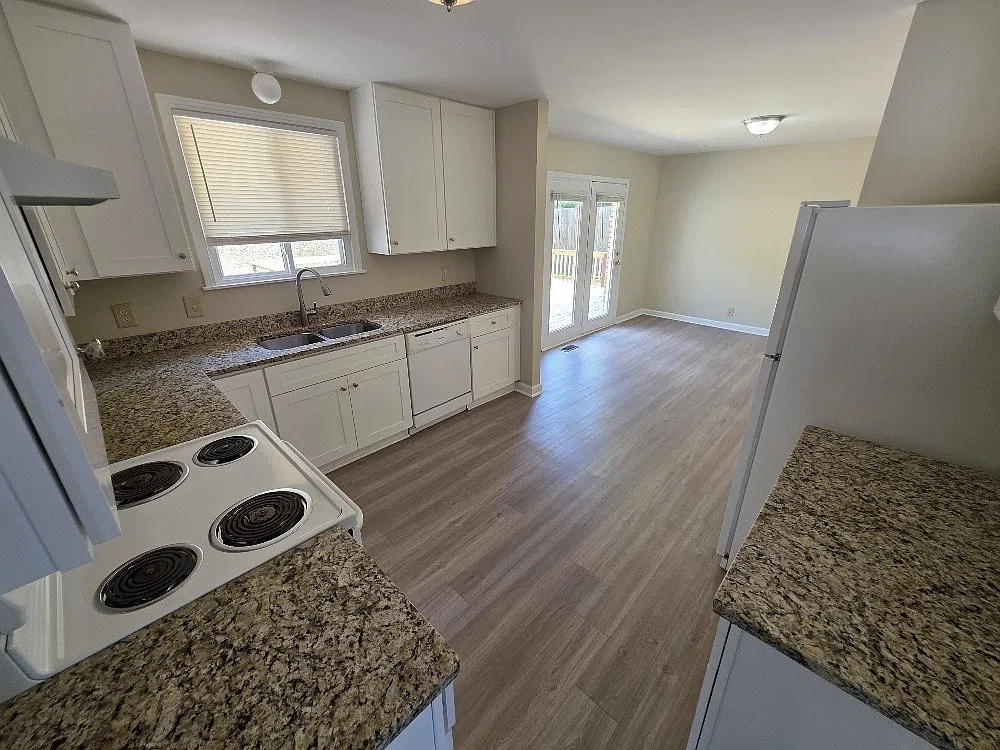 4 bed, 2.5 bath, 1800 sqft, $2,350 — Photo 4