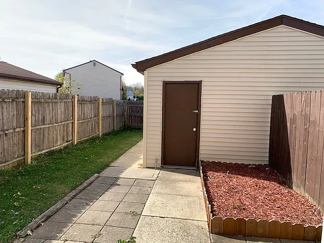 1412 Bairstow Ct — Photo 6