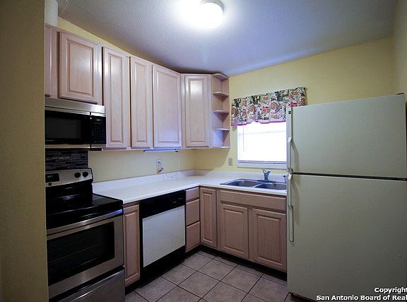 5th image of 8419 Greenbrier