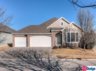18858 Mayberry Plz, Elkhorn, NE 68022