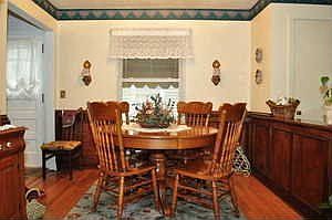 5th image of 308 W Greenfield Ave