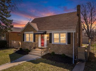 3602 Madison St, Bellwood, IL 60104