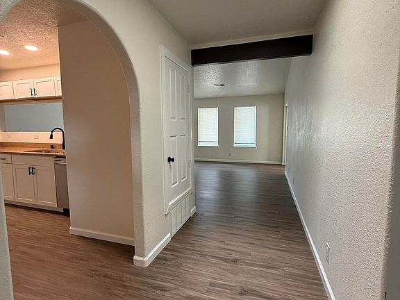 5th image of 14 Burch Ln
