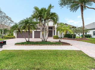 8119 S Savannah Cir, Fort Lauderdale, FL 33328
