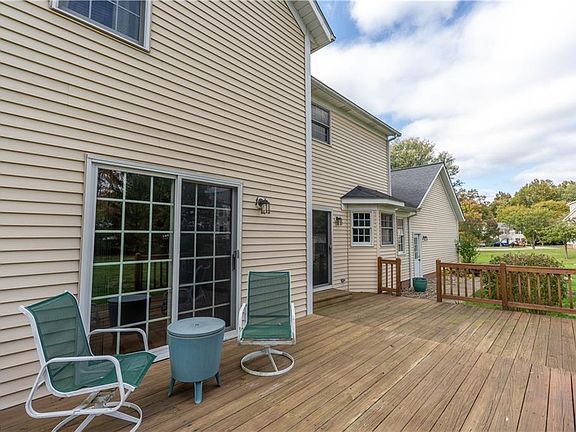 3rd image of 1237 Atterbury Dr