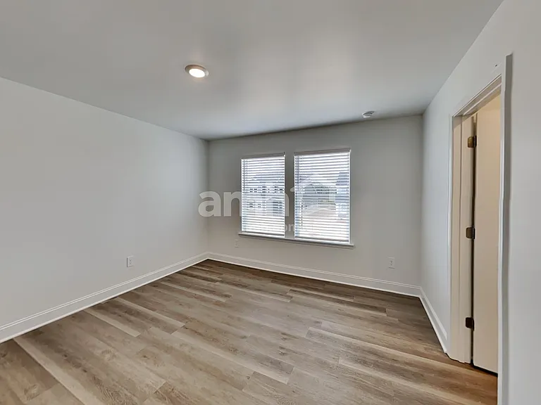 513 Plano Pass — Photo 14