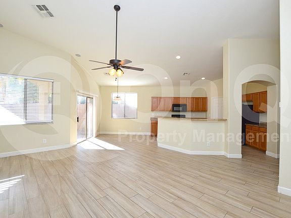 3rd image of 2973 E Indian Wells Pl