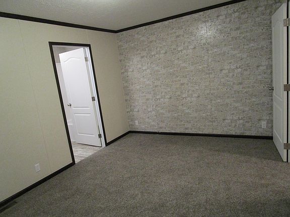 4th image of 4109 Hickory Trl E