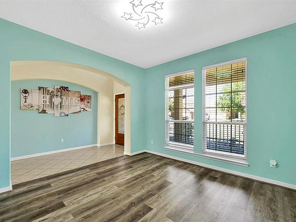 5th image of 8715 Petersburg Lane