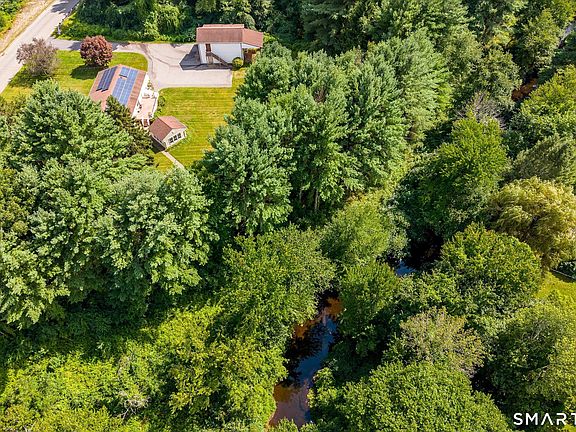 4th image of 847 Cook Hill Road