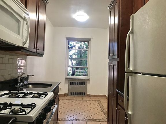 5th image of 8215 35th Ave APT 3H
