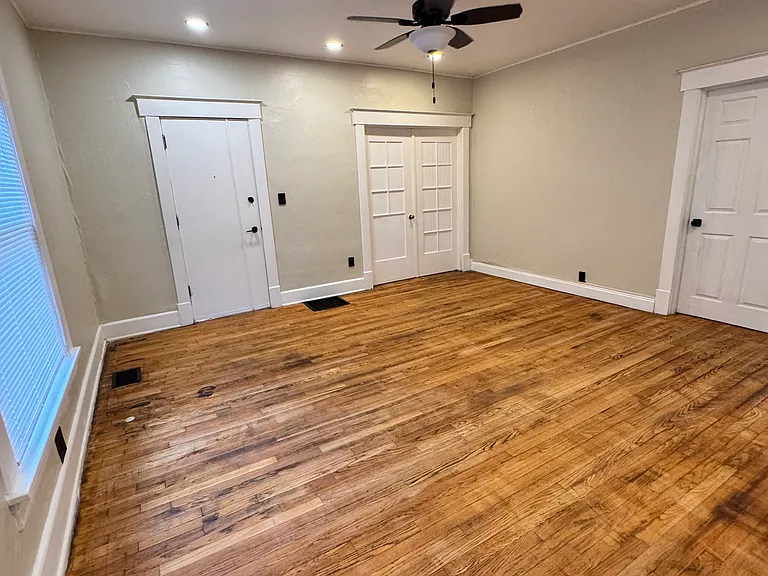 51 E Bradley Ave — Photo 7