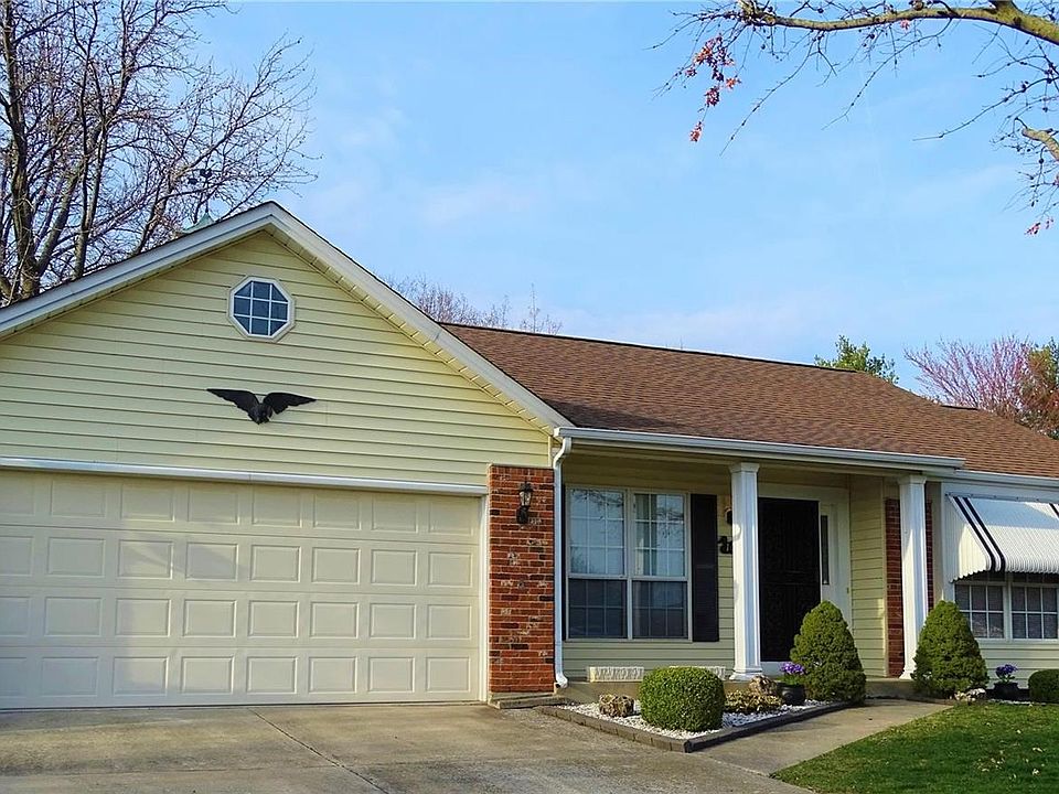 Welcome home to 107 Dunham Ct.