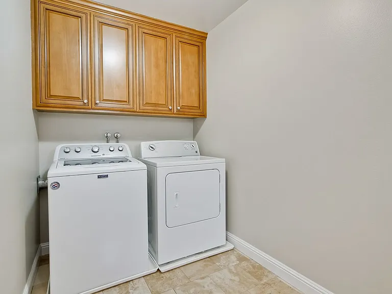 1593 Koch Ln — Photo 16