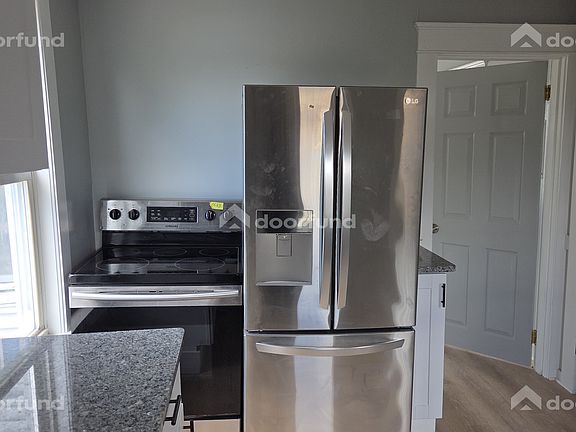 Kitchen- new stainless steel appliances, granite countertops