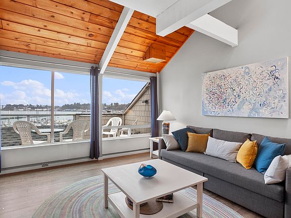 3rd image of 1000 SE Bay Blvd #502/602