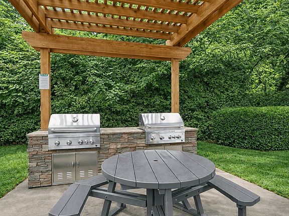 3rd image of 6940 Hidden Forest Dr #2-201