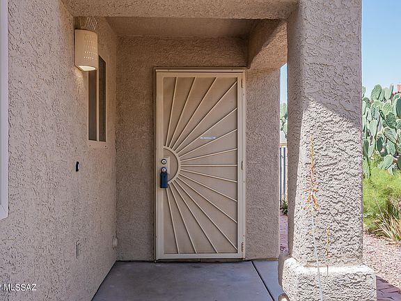 3rd image of 2250 W Painted Sunset Cir