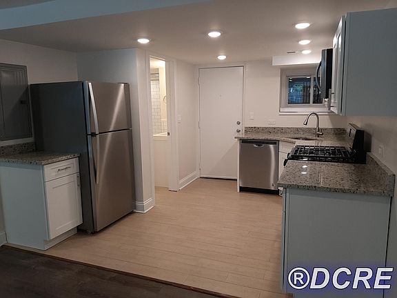 2nd image of 6934 N Lakewood Ave