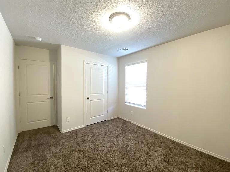 5845 Union Dr NE — Photo 18