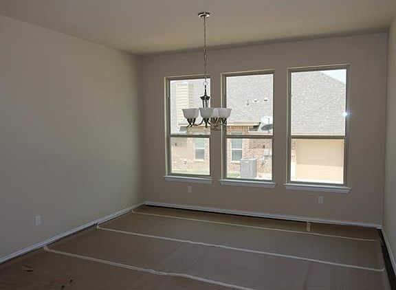 4th image of 2523 Douglas Fir Dr