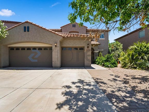 3rd image of 26001 W Tonopah Dr