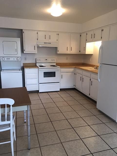 2nd image of 1841 Embassy Dr #4-1-2