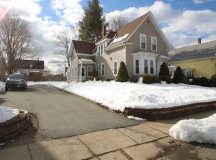 40 Chestnut St, Whitman, MA 02382