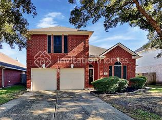 907 Portsmouth Dr, Pearland, TX 77584
