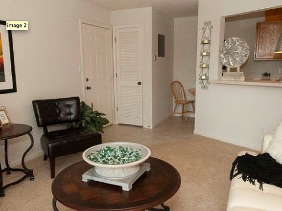 2nd image of 2110 Westchester Dr APT 9