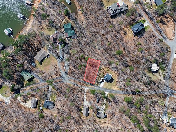 2nd image of 7620 Maple Pl