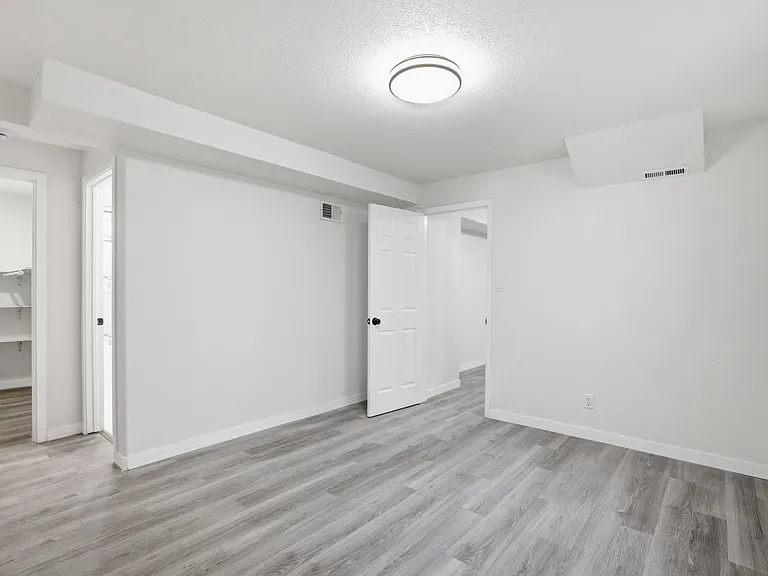 4805 W Custer Pl — Photo 5