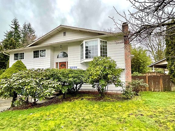 2nd image of 3023 NE 192nd St
