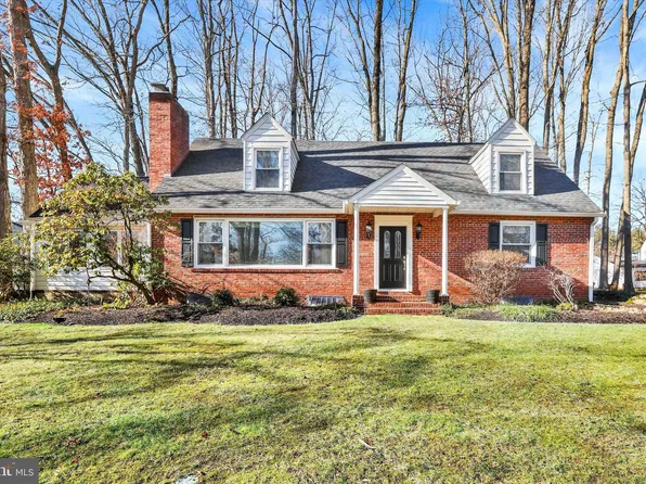 1100 Glen Oak Dr, Yardley, PA 19067